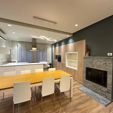 Villa White House